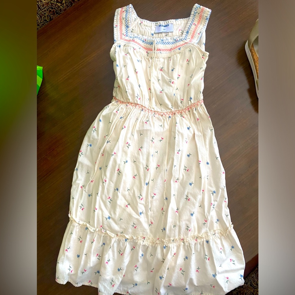 Girls dress size 8